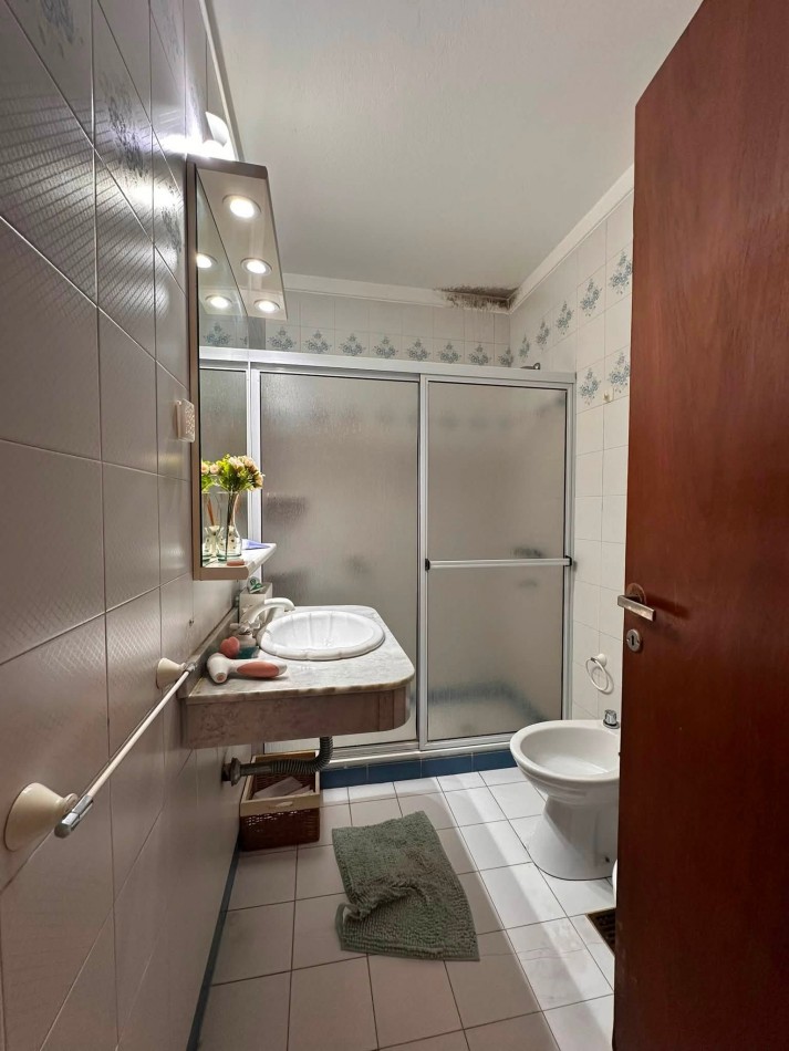 VENDO CASA 3 DORM ZONA PARQUE / CENTRO