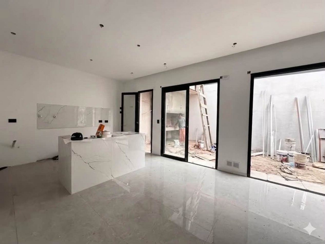 VENDO CASA 3 DORM 3 BAÑOS A ESTRENAR