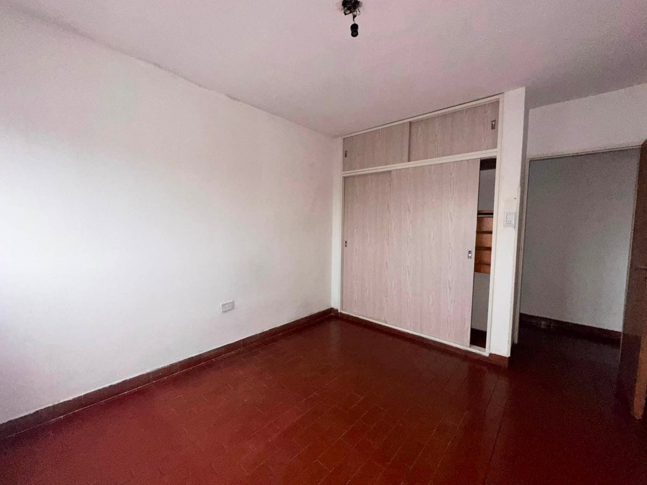 VENDO DEPTO 2 DORMITORIOS CON COCHERA