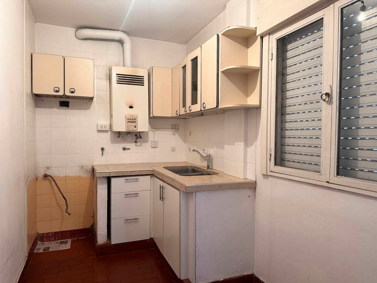 VENDO DEPTO 2 DORMITORIOS CON COCHERA