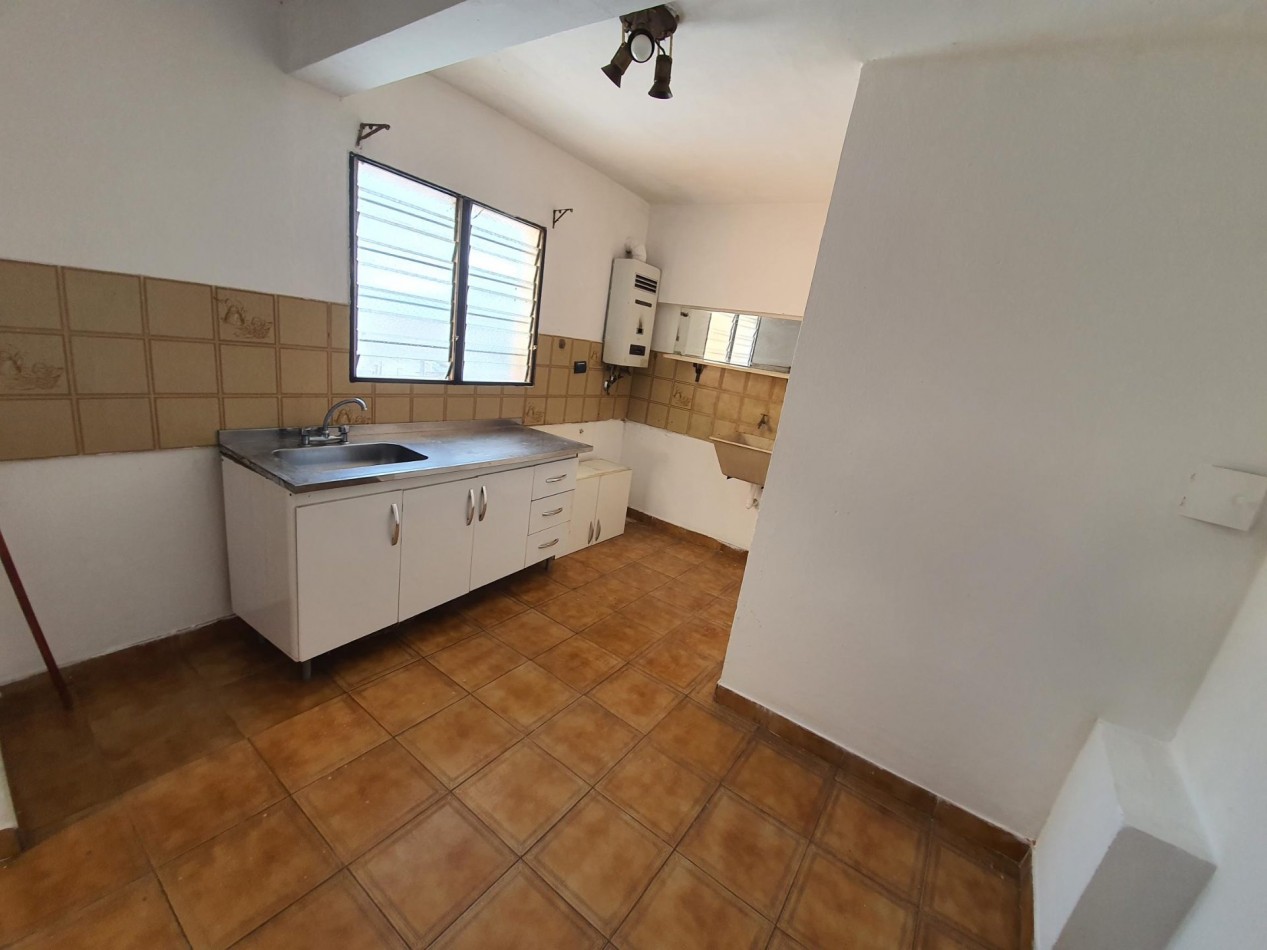ALQUILO DEPTO 1 DORM $350.000 + EXP + TASAS. ZONA CENTRO