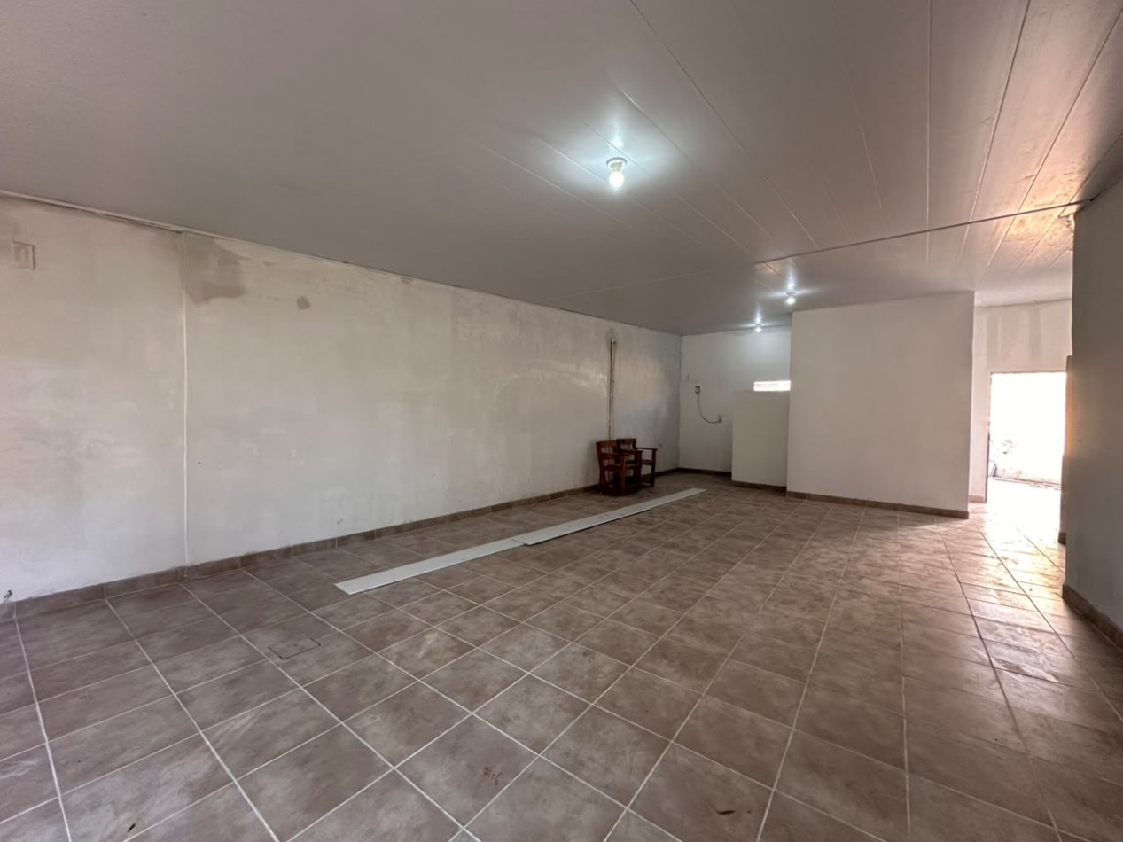 ALQUILO LOCAL COMERCIAL EN AV DE LAS AMERICAS $700.000
