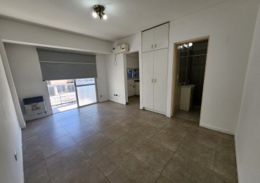 ALQUILO MONOAMBIENTE ZONA CENTRO/PARQUE $180.000+EXP+IMP