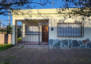 ALQUILO CASA 3 DORMITORIOS CON COCHERA $750.000+IMPUESTOS 