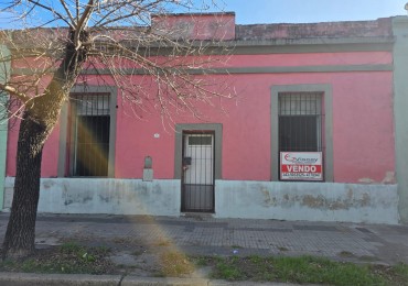 OPORTUNIDAD! VENDO CASA CENTRICA A RECICLAR U$S 49.000 