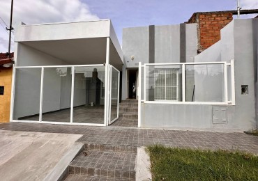 VENDO CASA HECHA A NUEVO 2 DORM. 3 BAÑOS