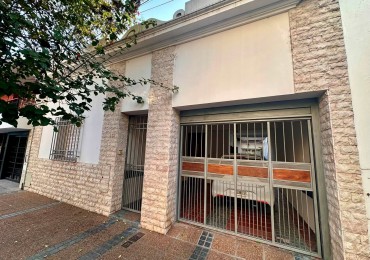 VENDO CASA 3 DORM ZONA PARQUE / CENTRO