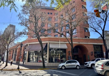ALQUILO OFICINAS/CONSULTORIOS $550.000 + IVA + EXPENSAS. ZONA PARQUE 